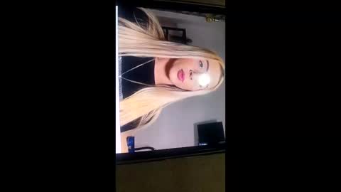 Snapshot of onder950105 chatting on 06.06.26 onder950105 online show from 06.06.26