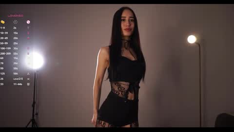 Mia online show from 06.03.26