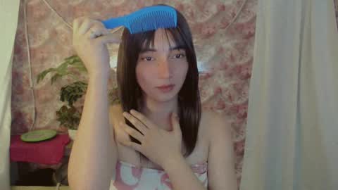 Snapshot of onelesslonelygirl69 chatting on 06.17.26 KLIER online show from 06.17.26
