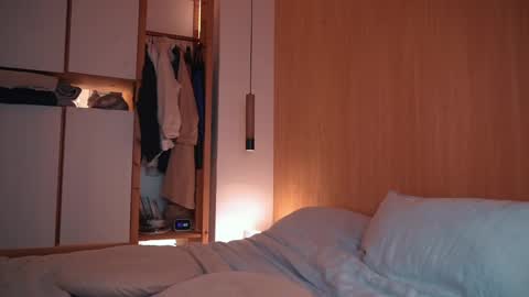 Snapshot of onelittlemermaid chatting on 01.22.25 Ariel online show from 01.22.25