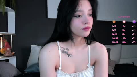 Snapshot of onemoreecall chatting on 01.30.25 Lexi online show from 01.30.25