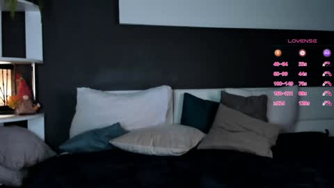 Snapshot of onemoreecall chatting on 01.30.25 Lexi online show from 01.30.25