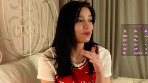 Snapshot of onemoreecall chatting on 02.10.25 Lexi online show from 02.10.25