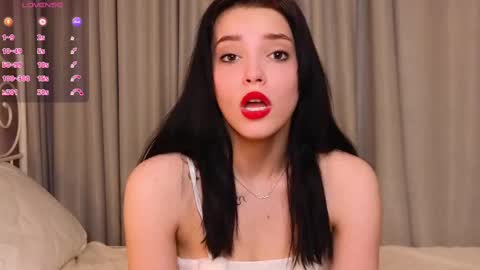 Snapshot of onemoreecall chatting on 02.14.25 Lexi online show from 02.14.25