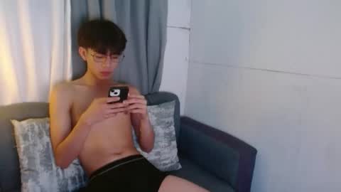 Snapshot of only_mau chatting on 09.12.25 MAU online show from 09.12.25