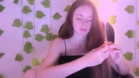 only_sarah1 online show from 12.13.25