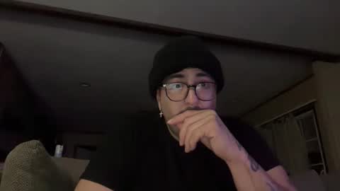 Snapshot of only_yours970 chatting on 11.21.25 only_yours970 online show from 11.21.25