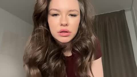 Snapshot of onlybloomm chatting on 03.02.26 Alice De Milo online show from 03.02.26