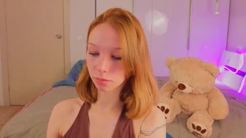 Snapshot of onlylily chatting on 11.07.25 Lily online show from 11.07.25