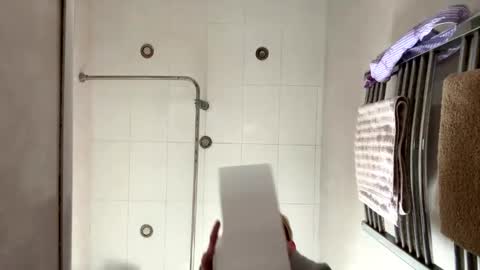 Snapshot of onlyloveyoutwice2016 chatting on 10.15.25 onlyloveyoutwice2016 online show from 10.15.25