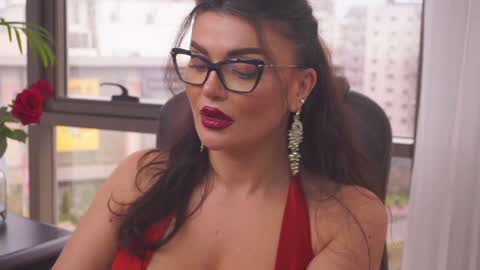 Nicolle online show from 12.22.24