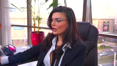 Nicolle online show from 03.12.25