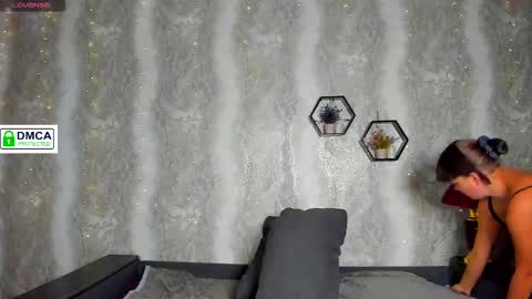 Hi im Natalie im glad to see you here online show from 09.30.25