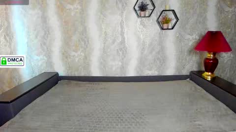 Hi im Natalie im glad to see you here online show from 10.11.25