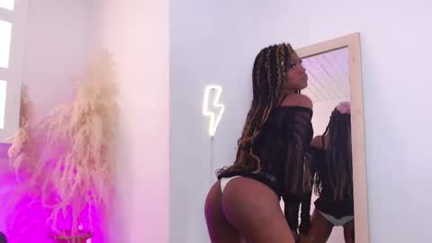 onyx_ebony online show from 10.11.25