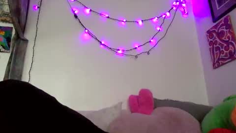 Snapshot of onyxchainz chatting on 02.24.26 OnyxChainz online show from 02.24.26