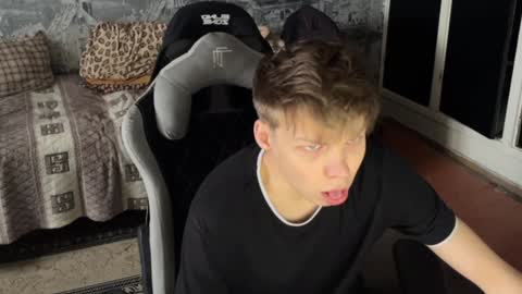 Snapshot of oofcblesssexx chatting on 12.21.24 bless god online show from 12.21.24