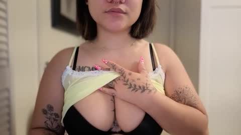 Miss Girly online show from 03.24.26