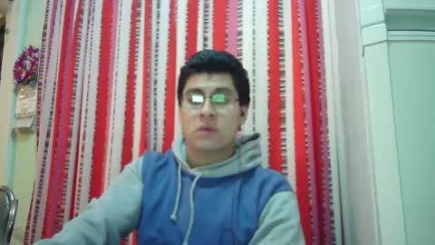 Snapshot of oomaurooo chatting on 12.17.24 oomaurooo online show from 12.17.24