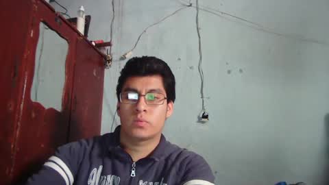 Snapshot of oomaurooo chatting on 12.24.24 oomaurooo online show from 12.24.24