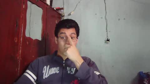 Snapshot of oomaurooo chatting on 12.24.24 oomaurooo online show from 12.24.24