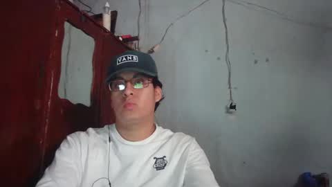 Snapshot of oomaurooo chatting on 12.25.24 oomaurooo online show from 12.25.24