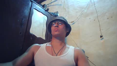 Snapshot of oomaurooo chatting on 09.22.25 oomaurooo online show from 09.22.25