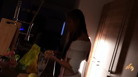 Snapshot of oooops__ chatting on 01.20.25 Eva online show from 01.20.25