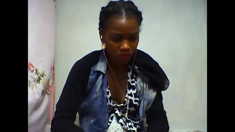 Snapshot of oooorazanasoa chatting on 05.31.26 oooorazanasoa online show from 05.31.26
