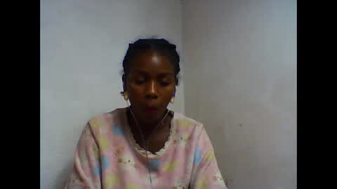 Snapshot of oooorazanasoa chatting on 06.01.26 oooorazanasoa online show from 06.01.26