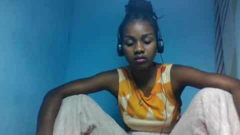 oooorazanasoa online show from 07.19.26