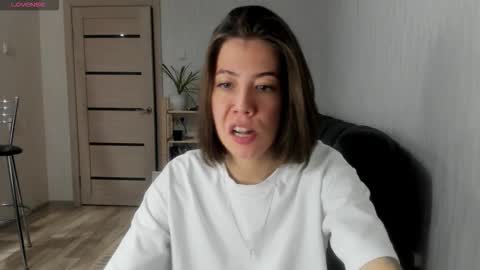 Snapshot of oops_britney chatting on 10.17.25 Britney online show from 10.17.25