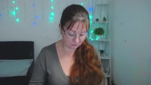 Snapshot of oovanessahotts chatting on 11.07.25 Vanessa online show from 11.07.25