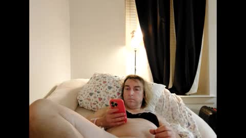 Snapshot of opalockajoe chatting on 01.12.25 TsJojo online show from 01.12.25