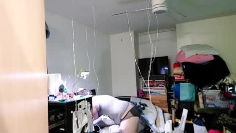 Snapshot of opalockajoe chatting on 09.18.25 TsJojo online show from 09.18.25