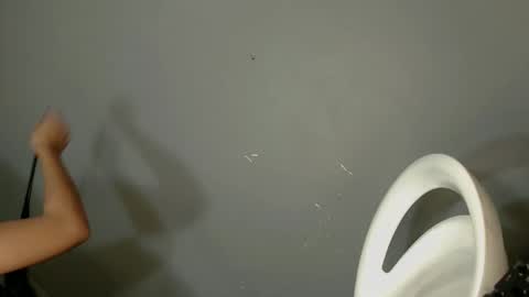 Snapshot of open_for_sin chatting on 11.06.25 ARA online show from 11.06.25