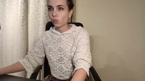 ophelia blue online show from 10.24.25