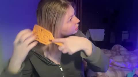 Ophelia online show from 12.23.25