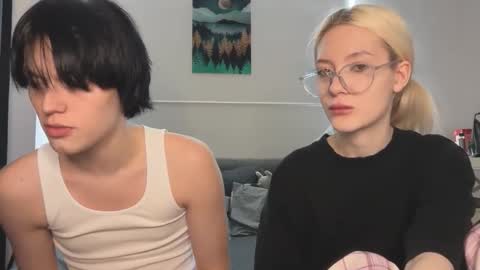 Bella and John online show from 12.01.25