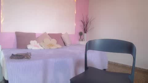 Ora Larson online show from 01.09.26