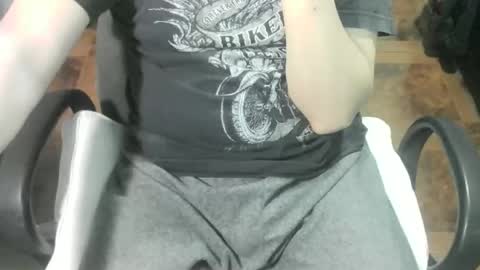 Snapshot of ore_cam chatting on 10.03.25 Ore online show from 10.03.25