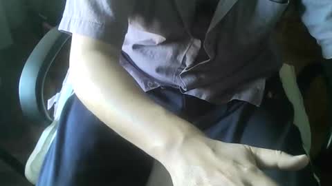 Snapshot of ore_cam chatting on 10.11.25 Ore online show from 10.11.25