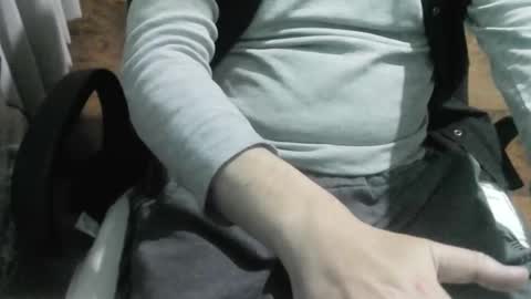 Snapshot of ore_cam chatting on 11.09.25 Ore online show from 11.09.25