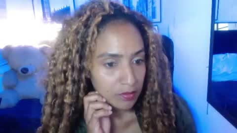 Snapshot of orhiana_ chatting on 08.04.26 Ori online show from 08.04.26