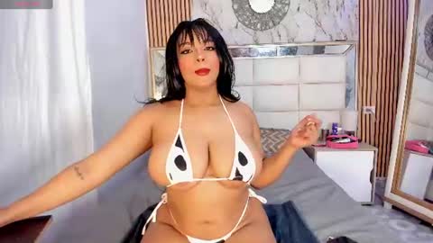 Snapshot of oriana_davis chatting on 06.16.26 Oriana online show from 06.16.26