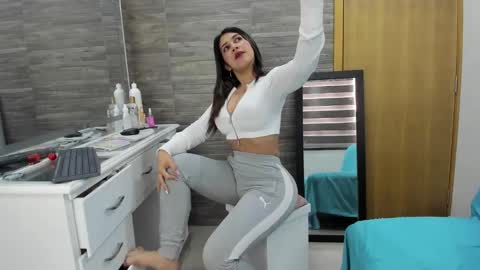 Oriana online show from 10.05.25