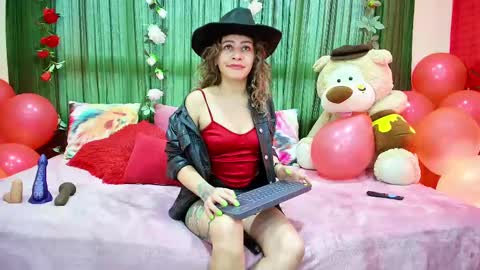 Oriana online show from 02.12.25