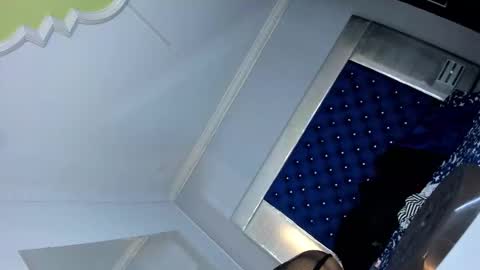 Snapshot of orianadollx chatting on 11.06.25 Oriana online show from 11.06.25