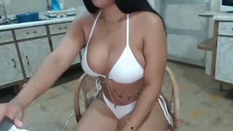 Snapshot of orianasexy883 chatting on 10.16.25 orianasexy883 online show from 10.16.25