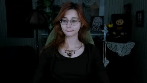 Orianna -  Hi Im into geek culture cosplay crafting LARP games. Shall we play DnD online show from 01.05.25